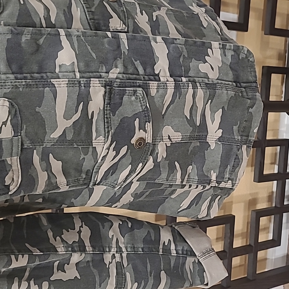 Camo Jacket - Picture 3 of 8